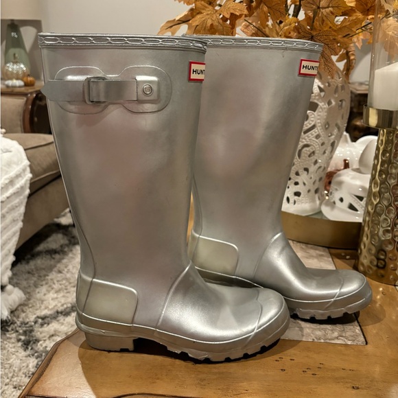 Hunter Silver Metallic Rainboots - Picture 3 of 7